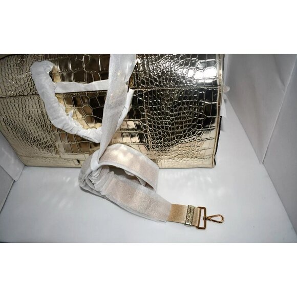 Michael Kors XL Metallic Crocodile Embossed Leather Weekender Bag in Gold #30F4G - Picture 2 of 6